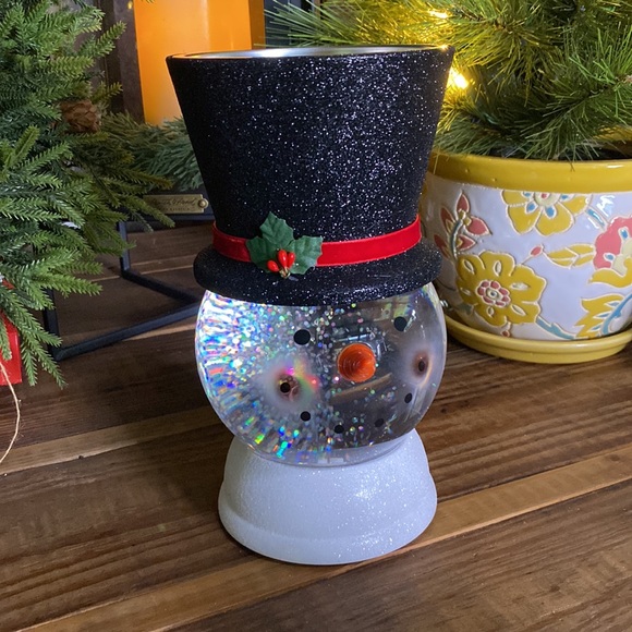 Bath and Body Works Glitter Swirling Snowman Water Globe ❄️☃️ - Picture 4 of 17
